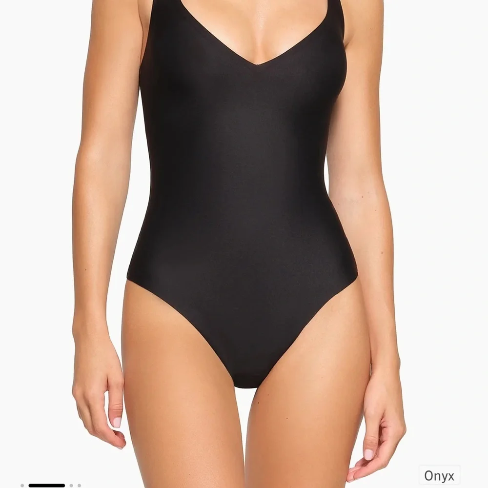 SKIMS plunge V-neck thong bodysuit in Onyx Sz L